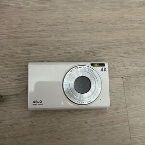 Digital camera slightly used